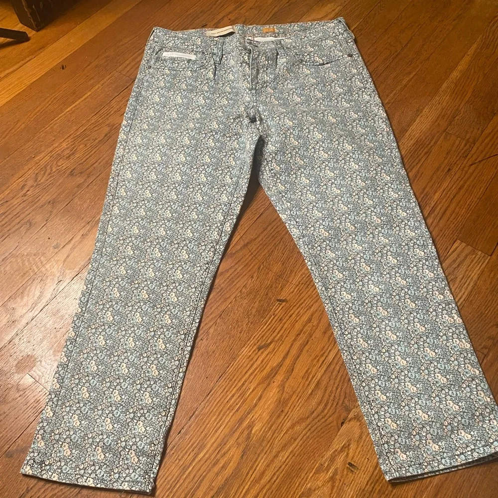 Pilcro ( Anthropologie)Floral Ankle Jeans Size 31 - Picture 3 of 9